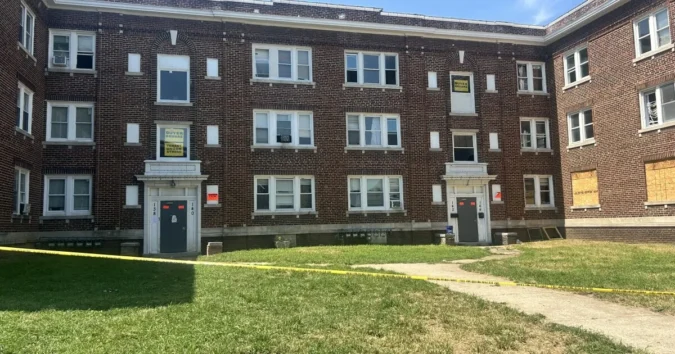Kansas City’s North Lawn Apartments Residents Were Abruptly Relocated as City Orders Emergency Repairs After Inspections Found Serious Hazards and Electrical Problems Residents and city workers respond at North Lawn Apartments during emergency repair relocation