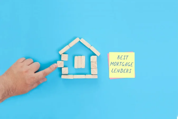 Weekly Mortgage Survey Shows More Lenders Pushing Above 7% as Navy Federal and Better Hold the Lowest Aprs in National 30-Year Loan Rankings Calculator and house keys beside mortgage rate paperwork