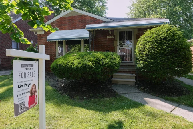 U.S. Mortgage Rates Hold Near Three-Year Highs as 30-Year Fixed Loans Average 7.4 Percent and Buyers Face Slower Sales and Price Cuts House keys resting on a mortgage rate chart showing elevated borrowing costs