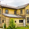 Pennsylvania Buyer Finds Only Three Comparable Homes for Parents’ 1994 Purchase as Inflation Adjusted Prices and Zestimate Highlight the Market Gap A suburban Pennsylvania single-family home with a for sale sign in front yard